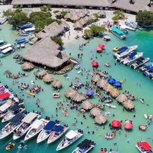 5 Islas sports open bar